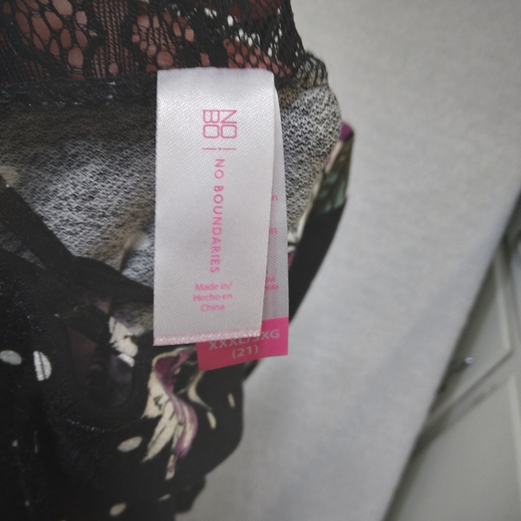 No Boundaries Floral Print Lace Blouse, size 3XL - Picture 4 of 4
